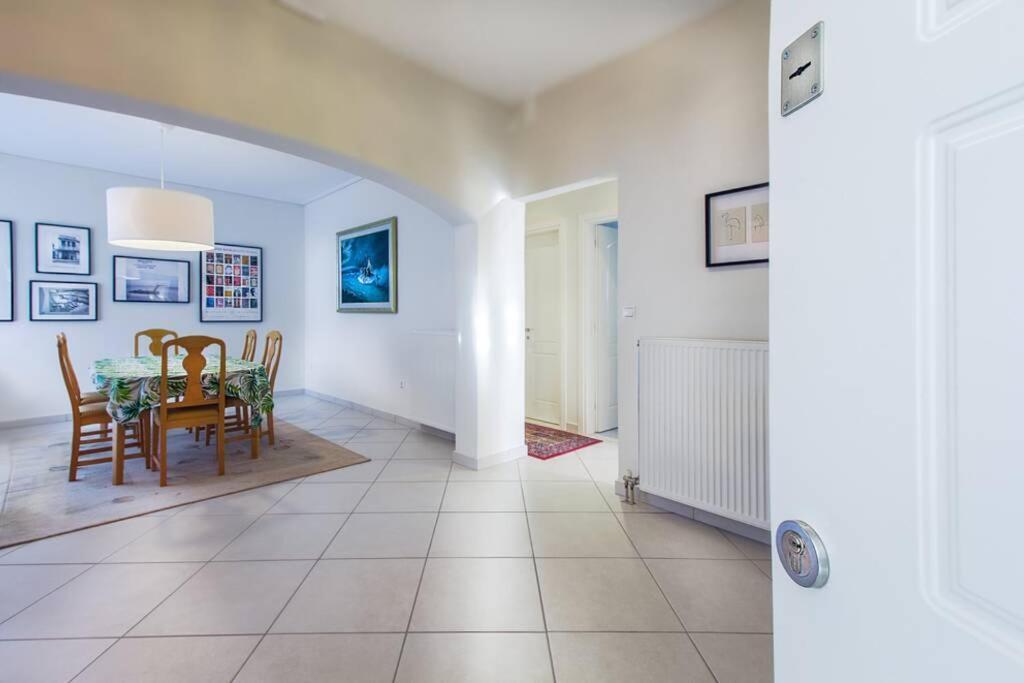 Spacious Apartment In Glyfada Close To The Sea Athens Ngoại thất bức ảnh